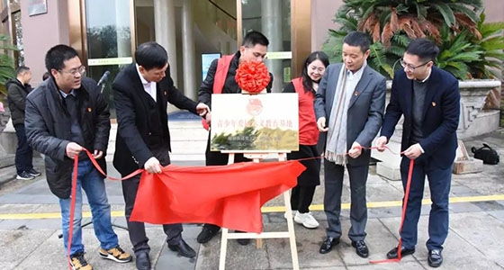 Una extraordinaria actividad de educación patriótica